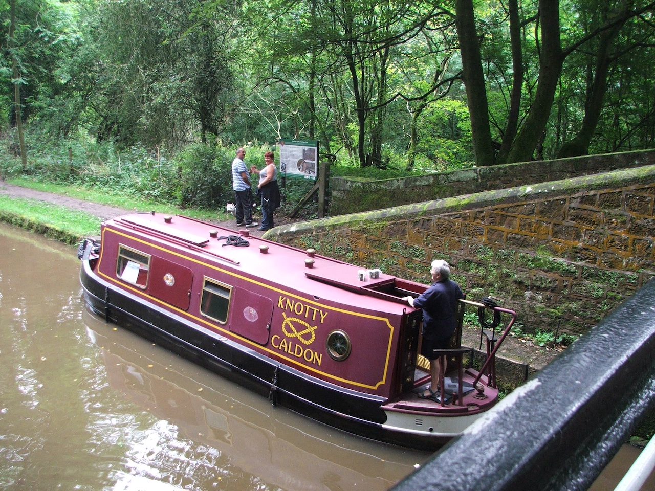 NB Knotty at Bridge 52 of the Caldon Canal